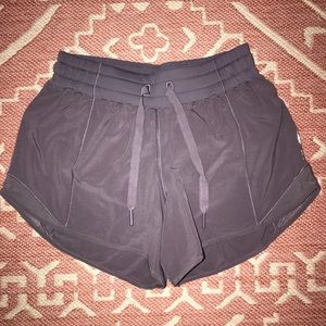 Lululemon Hotty Hot Short Long 4”